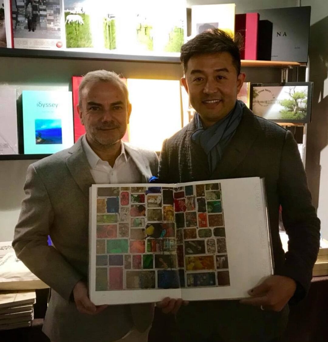 #LiuBolin, « China, Dangerous Landscapes », with a signed c print by the author, « supermarket#3 » A limited edition of 800 copies, and only 75€! I invite you to discover this book, strong concept in the design and story… #ArtOfPerfection #China #Pollution #Beijing #EditionsBessard here the link: https://editionsbessard.com/…/china-dangerous-landscape…/ Here the link: https://editionsbessard.com/…/china-dangerous-landscape…/