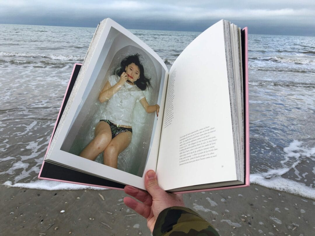 #HappyPublisher & #HappyNewYear from Deauville #BestPhotobooks of 2018 by #SimonBaker My top 10 Photobooks of 2018: Sour Strawberries by Zhipeng Lin aka 223) 223 is one of my favourite discoveries of 2018, even though I feel that I should already have known about this brilliant and important artist. His latest book, a project by Pierre Bessard, brings together 223s stunning photographic work with a beautiful and intelligent design that evokes, and plays with, the logical of the censorship of explicit images. Each pixelated photograph is printed on the outside of uncut pages which, when cut, reveal the same complete image within. Editions Bessard #book #offset #photo #livre #editionsbessard #ArtOfPerfection #limited #limitededition #handmade #photography #signed #photobook #print #art #design #graphic #photographie #contemporaryartist #collectors #artist #contemporaryartcollector #bookdesign #bookcover #typography #graphicdesign #printdesign Luigi Clavareau