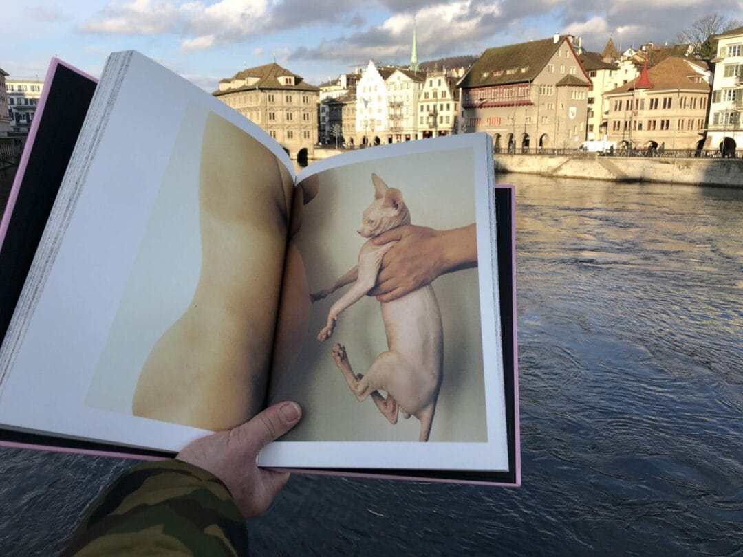 #HappyInfluencer LAST COPIES “Sour Strawberries” by the Chinese photographer #LinZhipeng aka 223, LIBERTY Egality SEXUALITY! Censured or not… Limited Edition 600 copies include a signed C Print. Best Photobook by #SimonBaker new director of the #MaisonEurpéennedelaPhotographie #HappyPublisher
